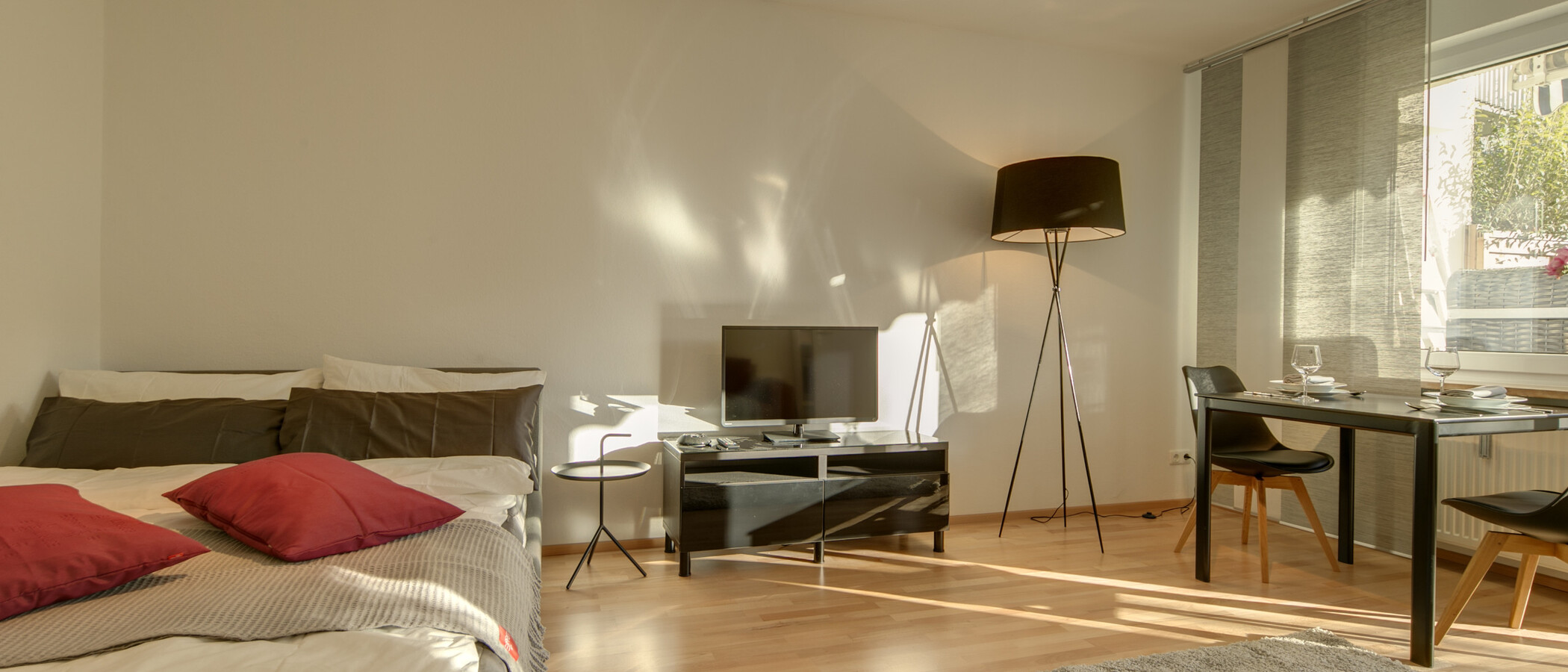 квартира с садом München Maxvorstadt 04 гостиная 8378