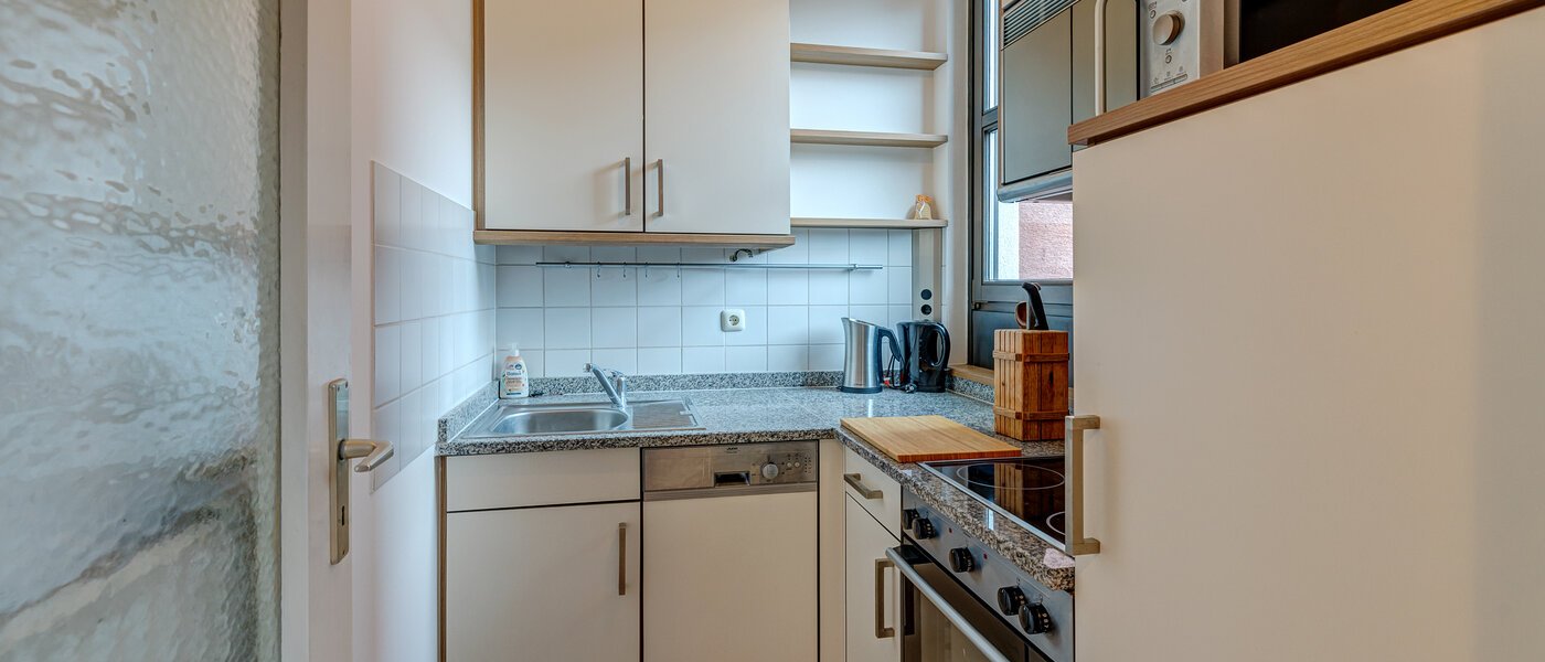 квартира München Lehel 01 кухня 8406