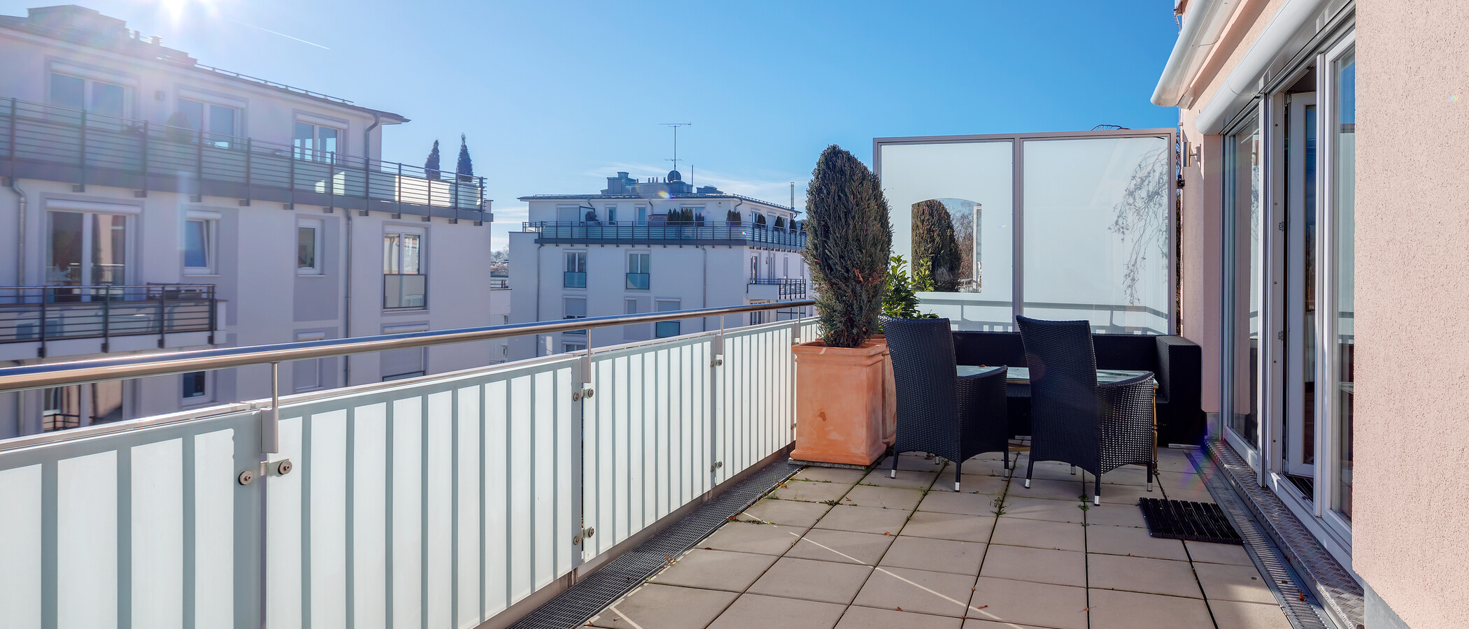 мансардная квартира München Bogenhausen 01 терраса 8467
