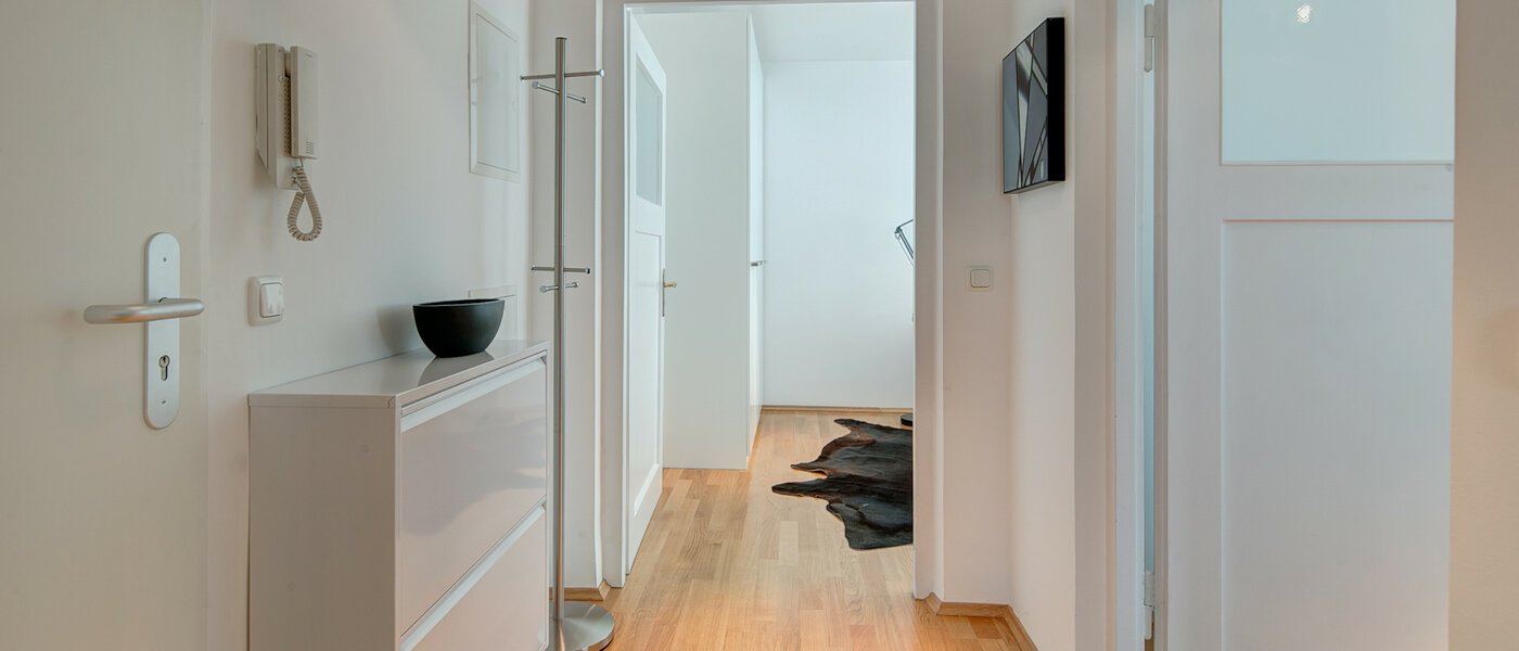 квартира München Lehel 01 коридор 8569