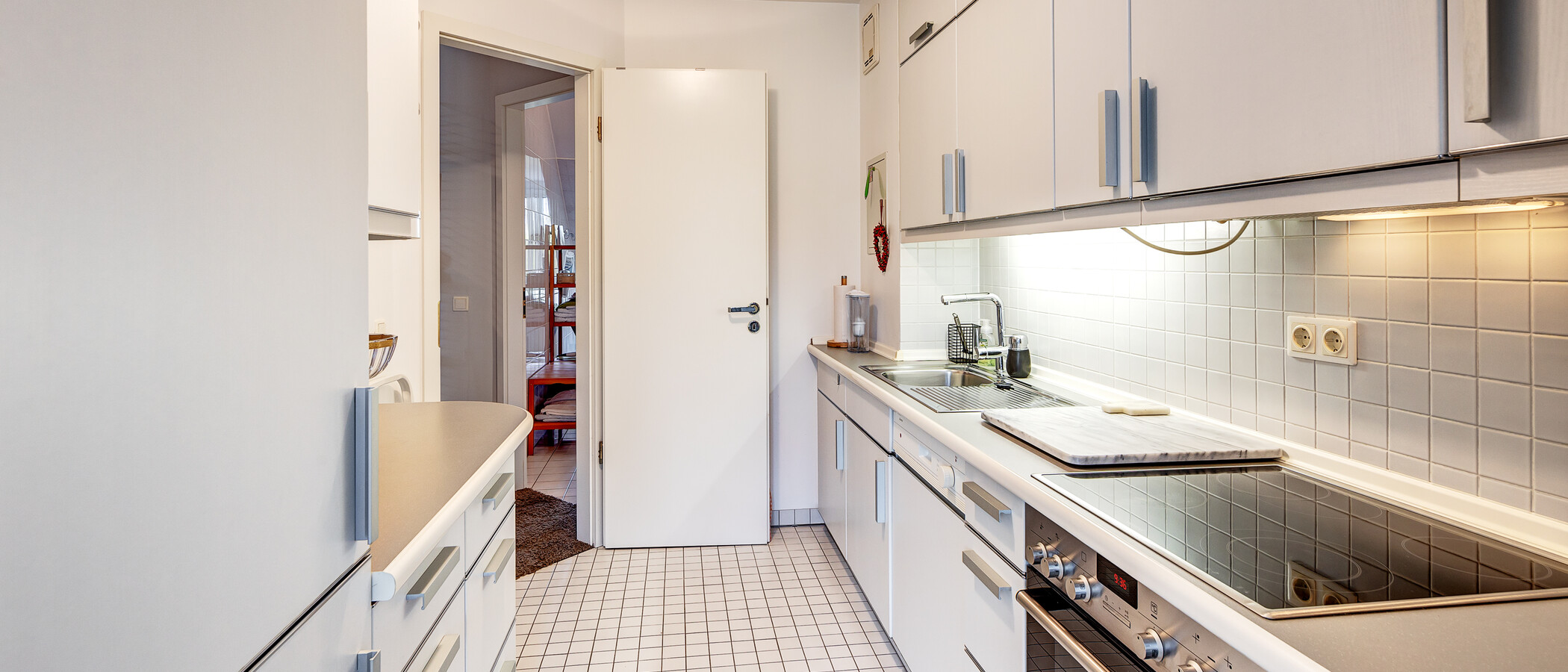 мансардная квартира München Denning 04 кухня 8585