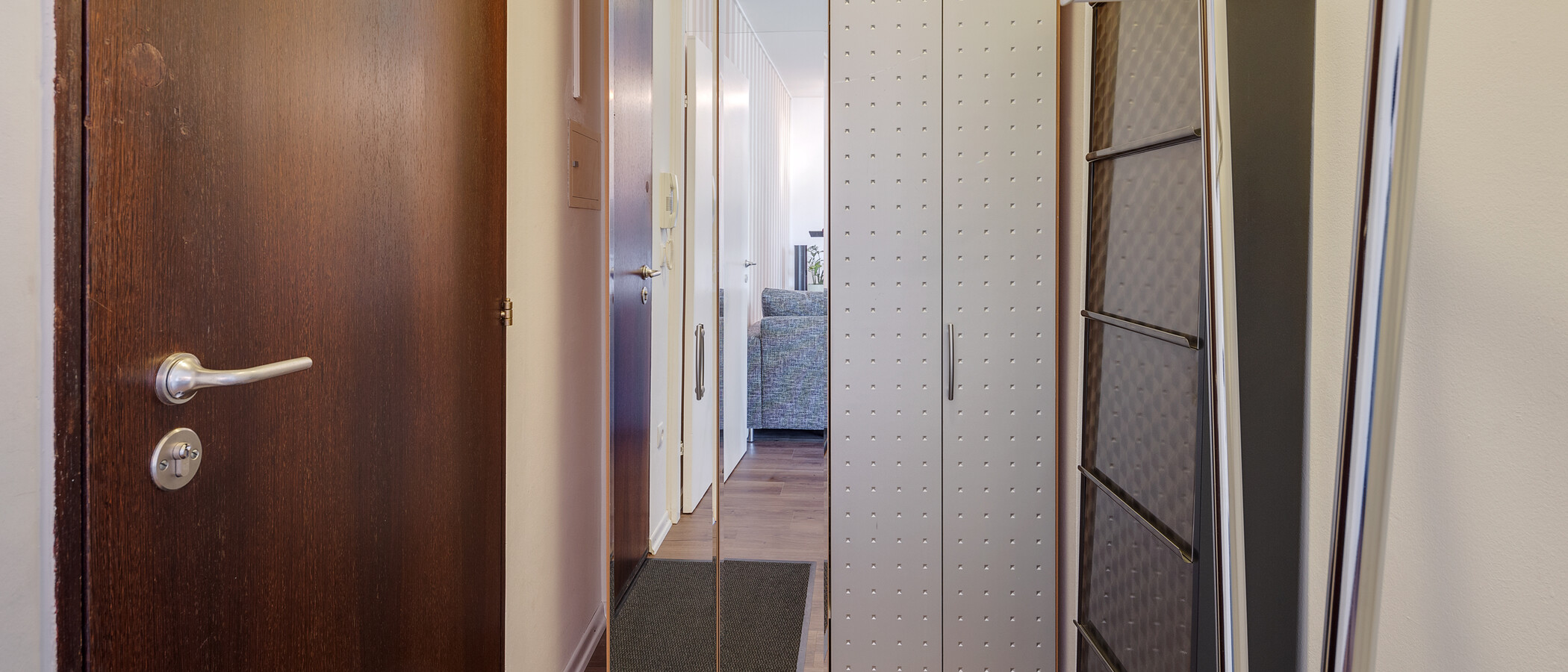 квартира München Schwabing-West (rund um den Bonner Platz) 02 коридор 8590