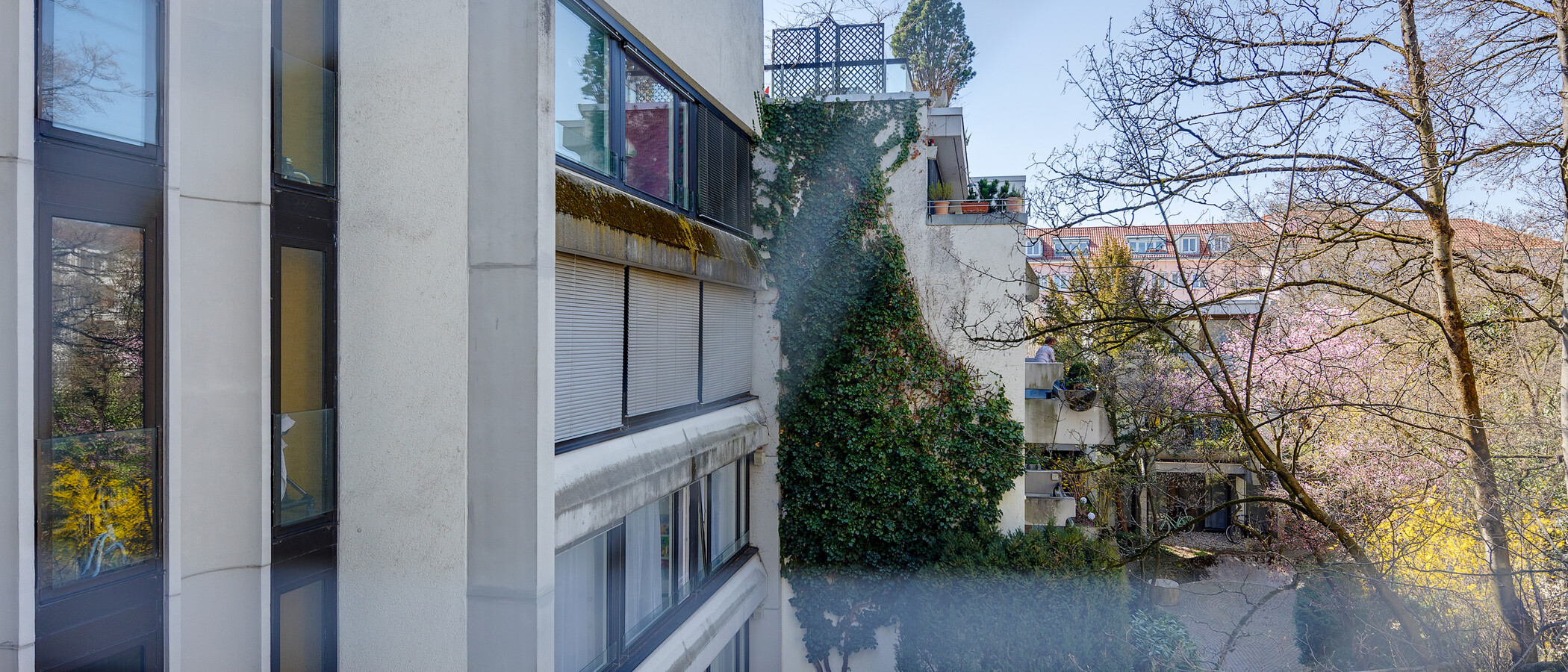 квартира München Schwabing-West (rund um den Bonner Platz) 03 вид из окна 8590