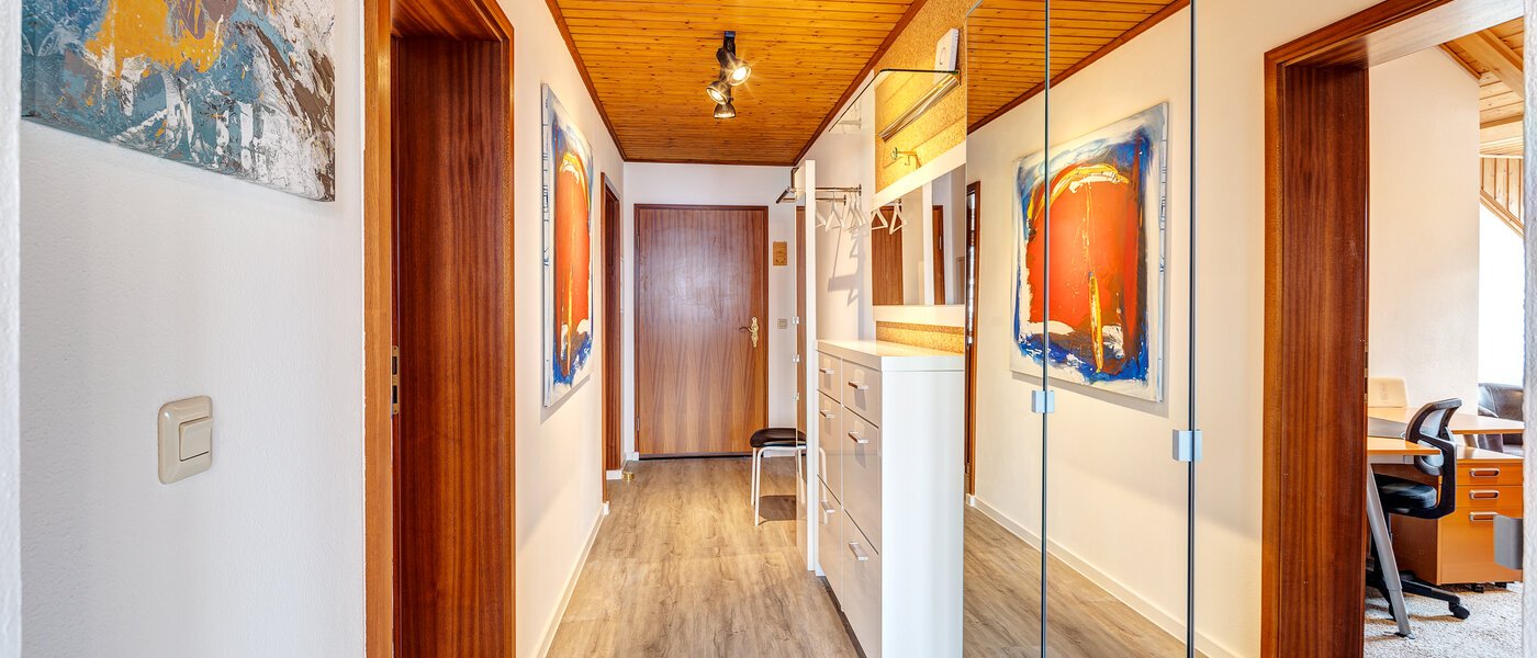 мансардная квартира München Berg am Laim 01 коридор 8602