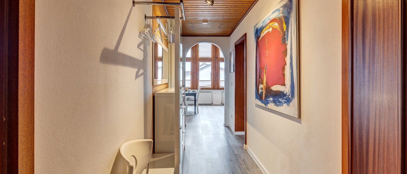 мансардная квартира München Berg am Laim 02 коридор 8602