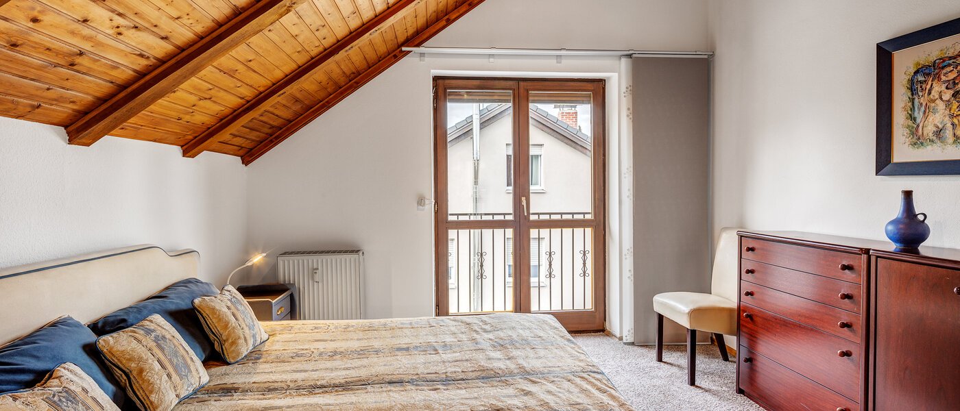 мансардная квартира München Berg am Laim 02 спальная комната 8602