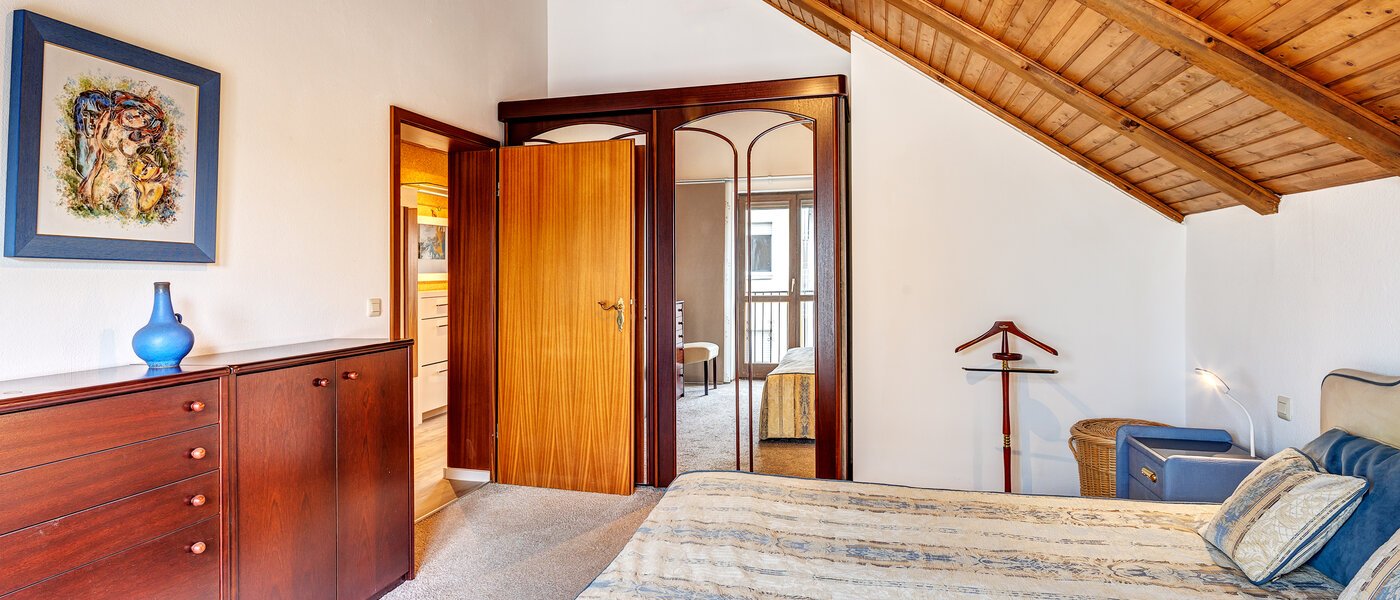 мансардная квартира München Berg am Laim 03 спальная комната 8602