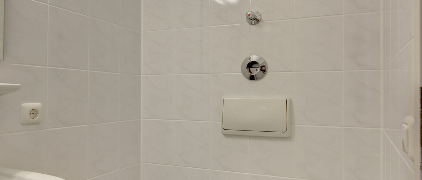 квартира München Maxvorstadt - Universitätsviertel 02 гостевой туалет 8629