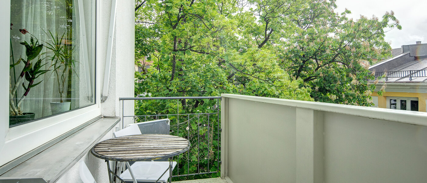 квартира München Schwabing-West (rund um den Hohenzollernplatz) 01 балкон 8662