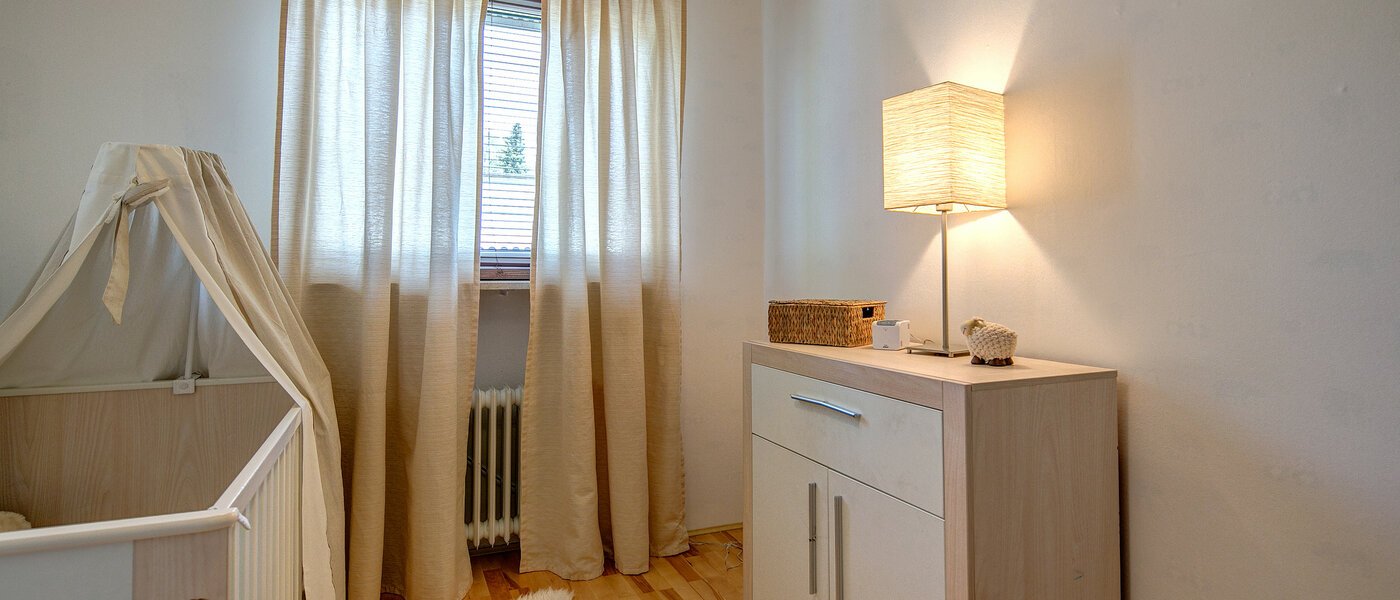 дом München Waldtrudering 02 детская комната 8754