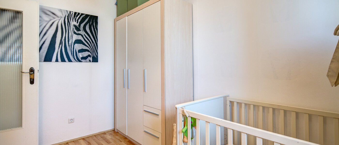 дом München Waldtrudering 03 детская комната 8754