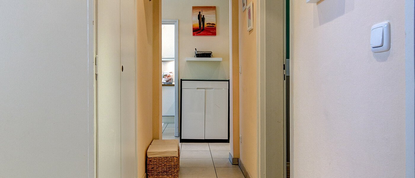 дом München Waldtrudering 06 коридор 8754