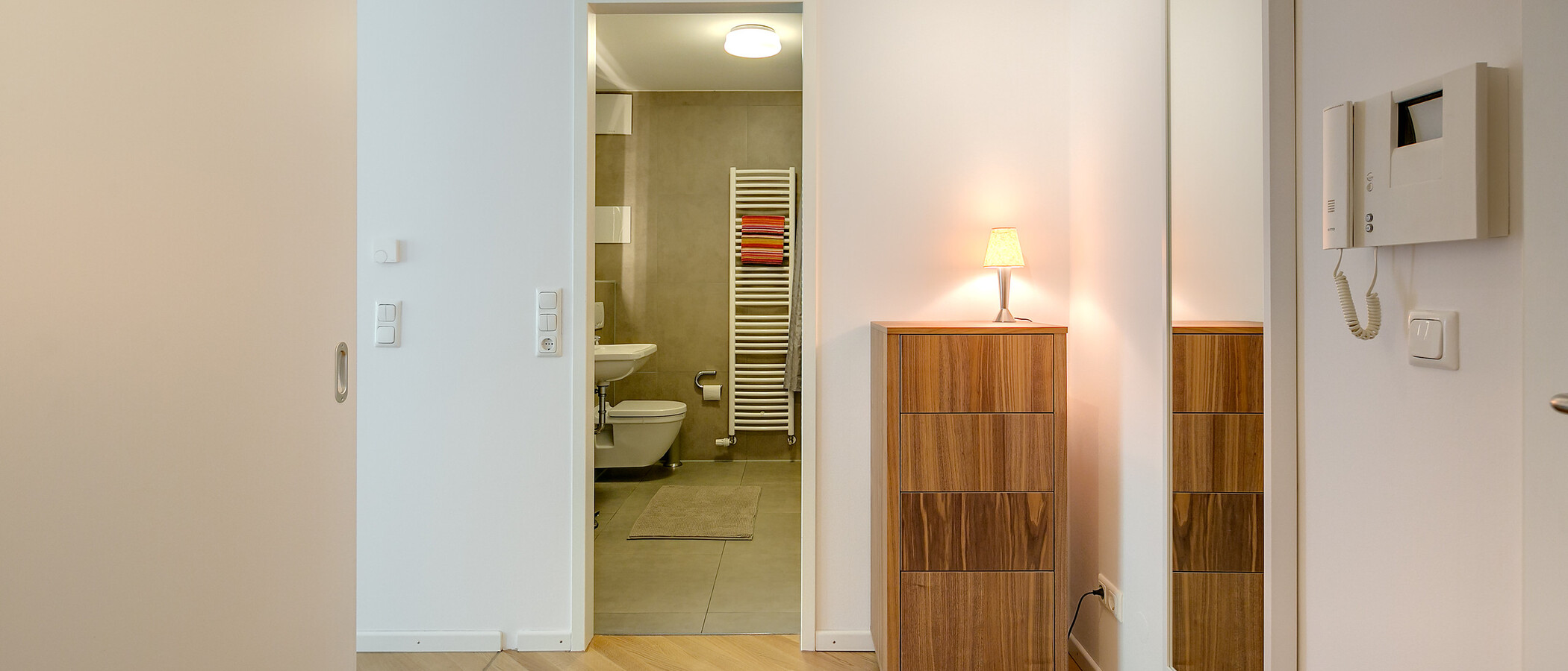 квартира München Schwanthalerhöhe 01 коридор 8783