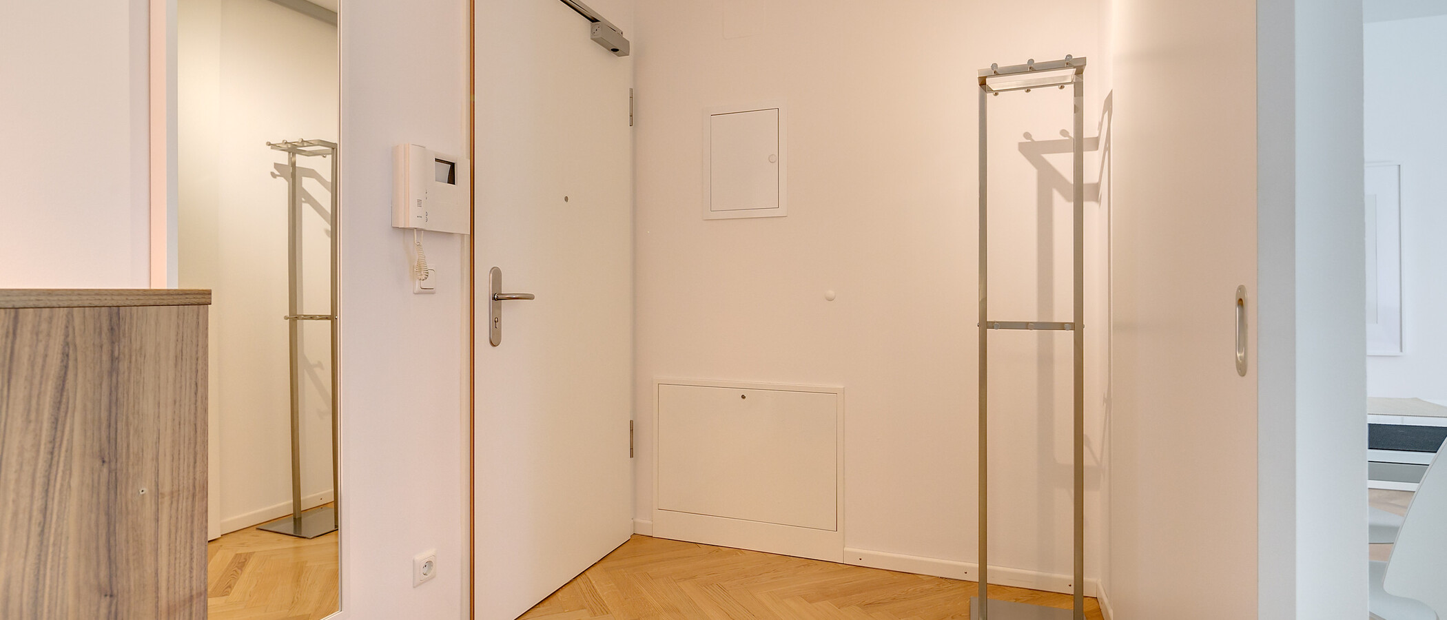 квартира München Schwanthalerhöhe 02 коридор 8783