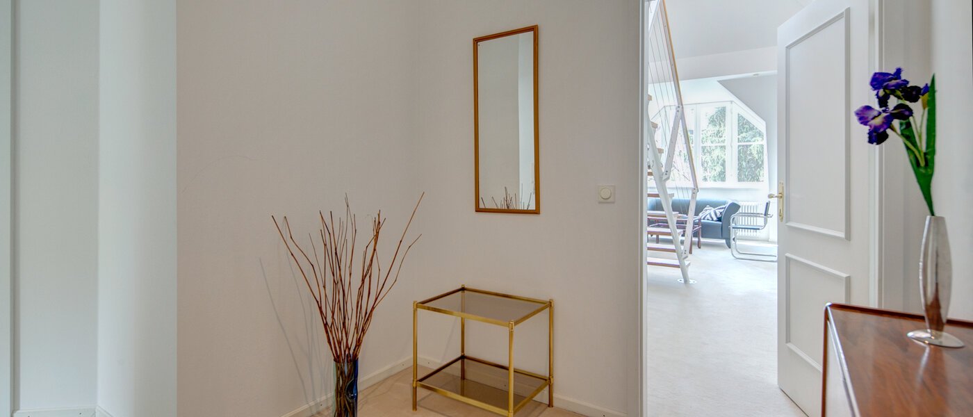 мансардная квартира München Solln 01 коридор 8785