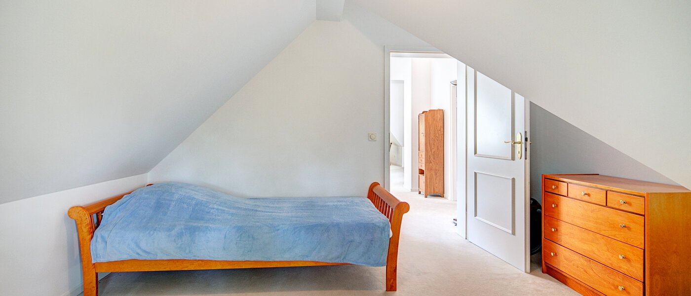 мансардная квартира München Solln 01 гостевая комната 8785