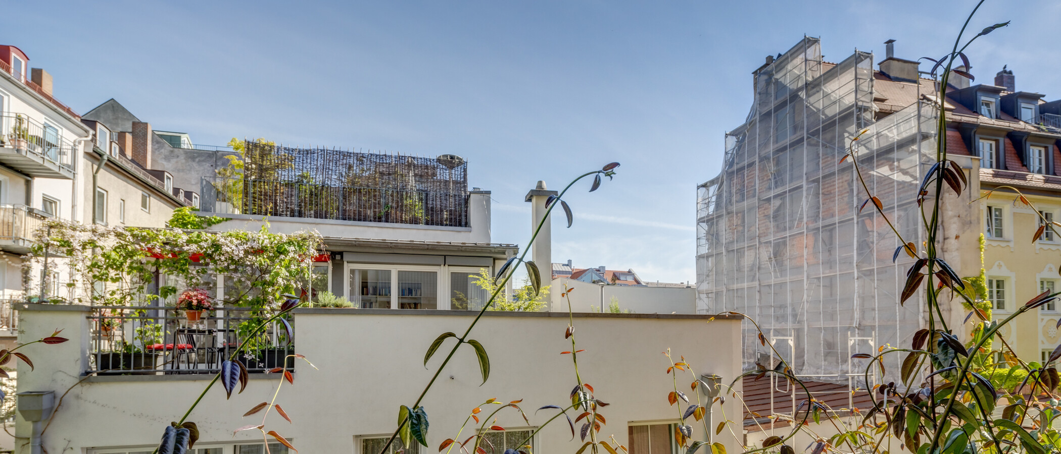 квартира München Maxvorstadt - Universitätsviertel 01 вид из окна 8789