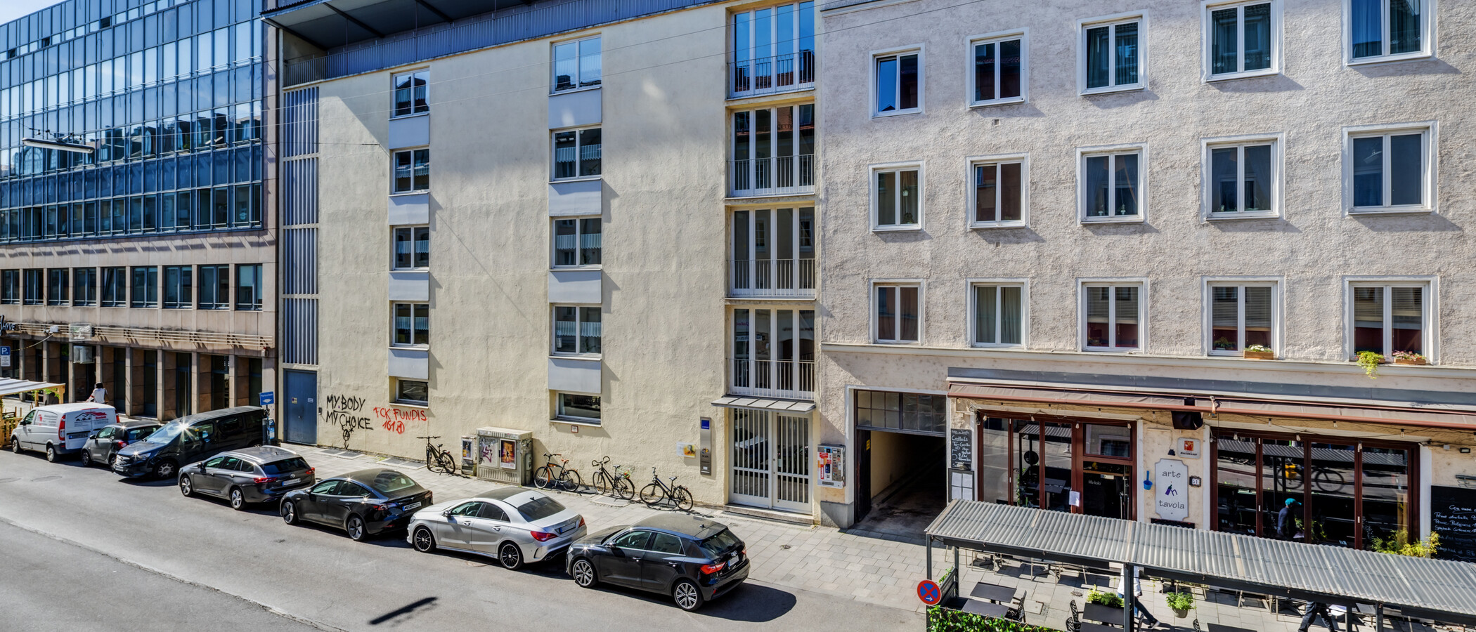 квартира München Maxvorstadt - Universitätsviertel 02 вид из окна 8789