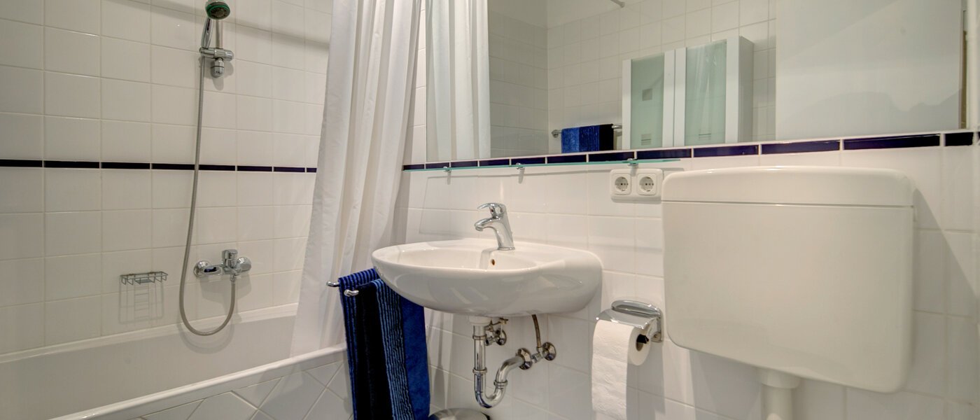 квартира München Schwabing-West (rund um den Hohenzollernplatz) 02 ванная комната 8843