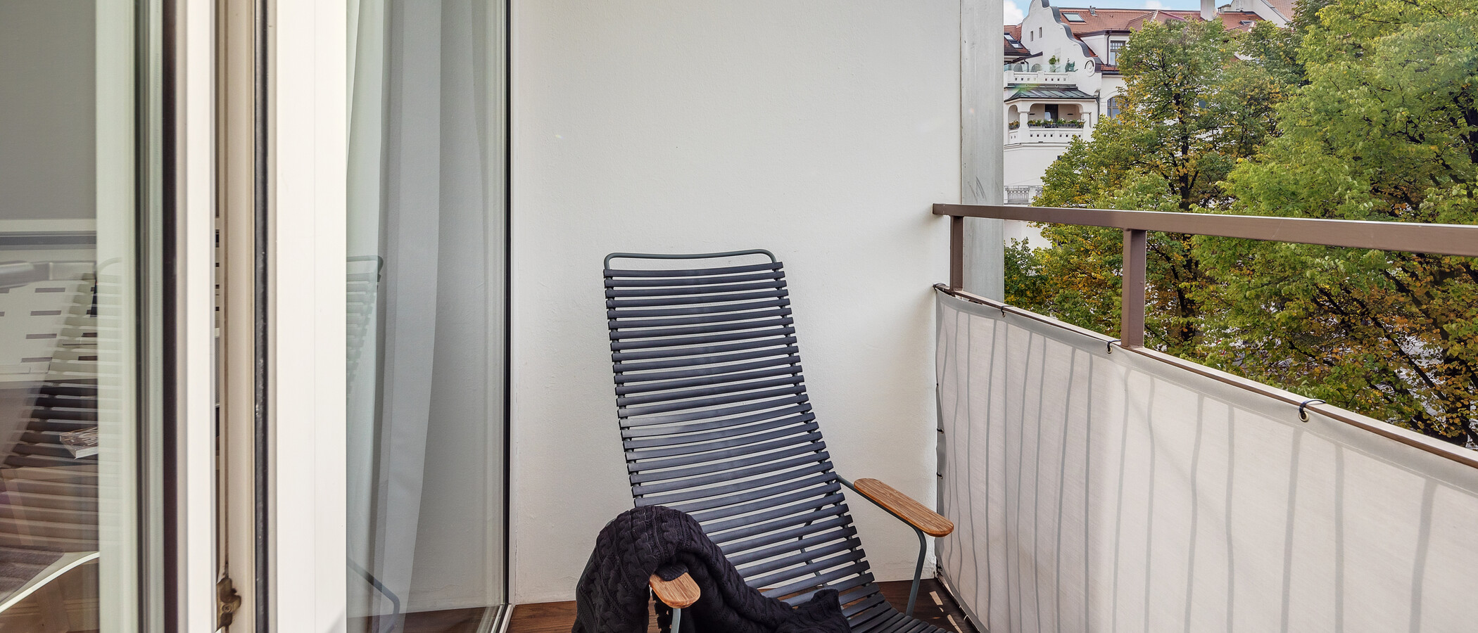 квартира München Schwabing-West (rund um den Hohenzollernplatz) 01 2-ой балкон 8850