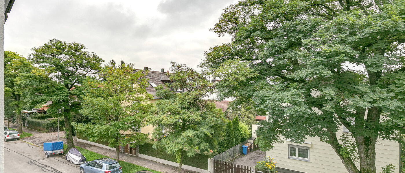 дом München Freimann 01 вид из окна 8852