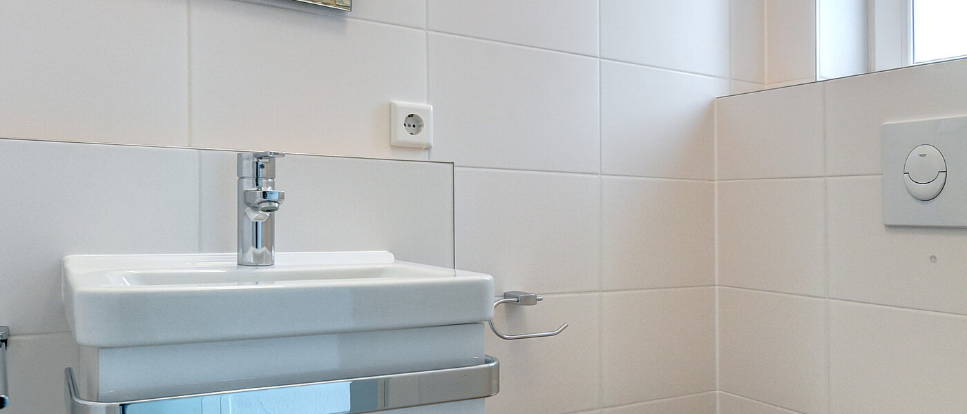 дом München Freimann 01 гостевой туалет 8852