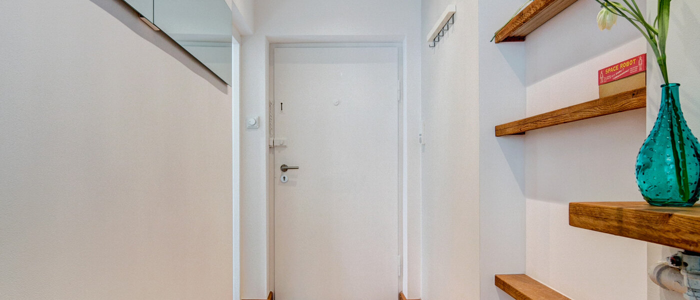 квартира München Schwabing-West 01 коридор 8918