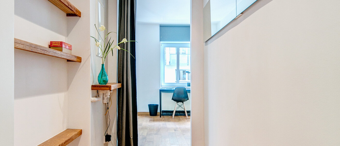 квартира München Schwabing-West 02 коридор 8918