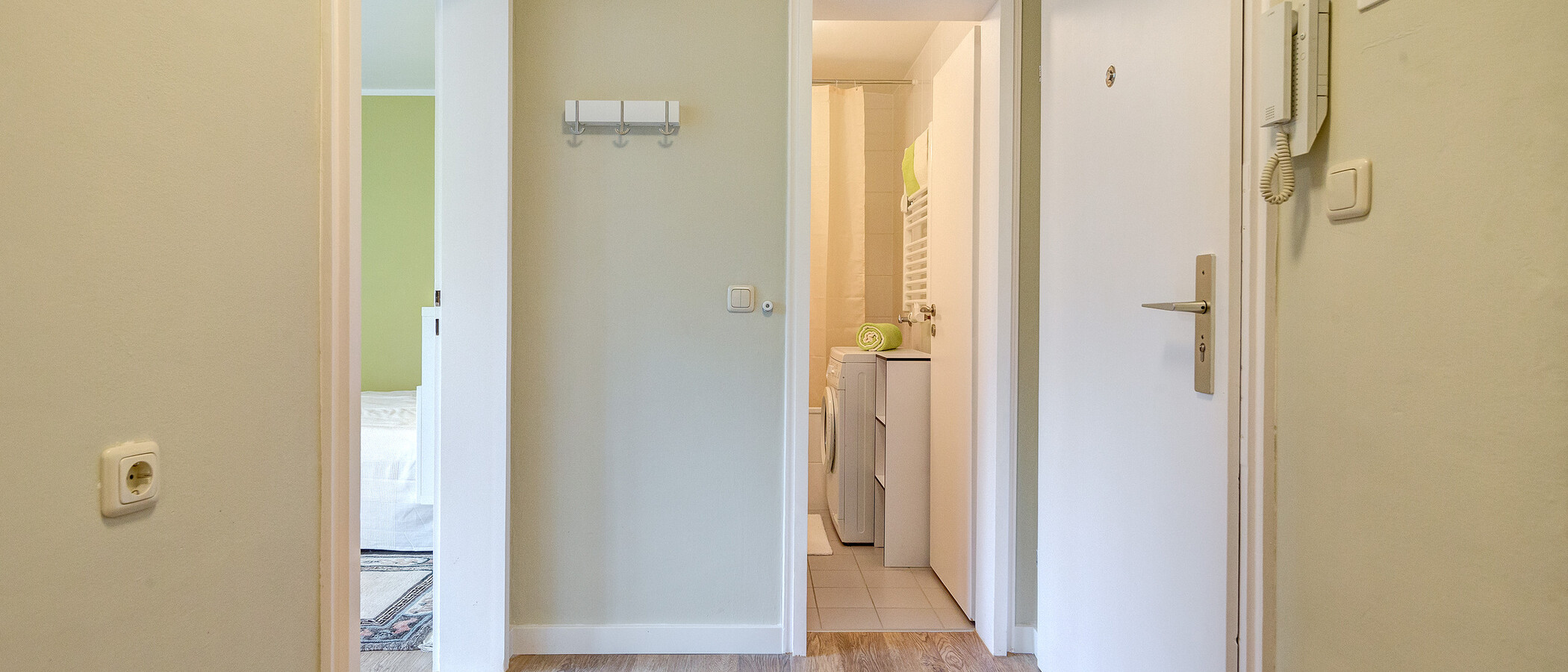 квартира München Schwabing-West (rund um den Hohenzollernplatz) 01 коридор 8939