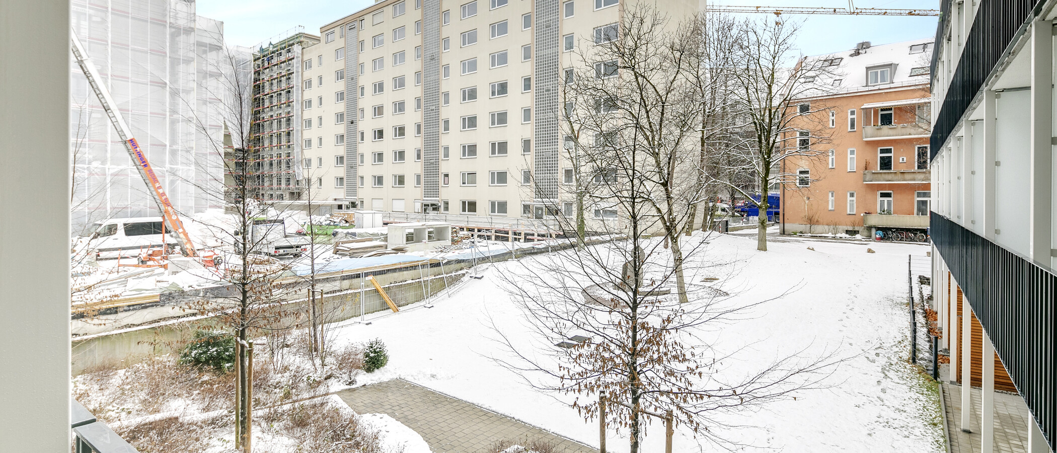 квартира München Bogenhausen 01 вид из окна 8949