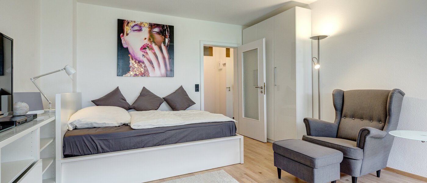 квартира с садом Neufahrn b. Freising 01 гостиная 8976