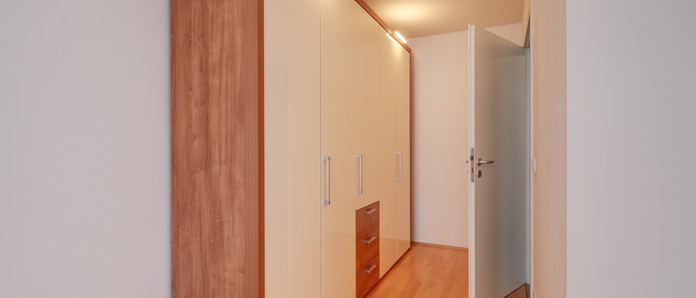 квартира München Neuhausen 03 спальная комната 8994