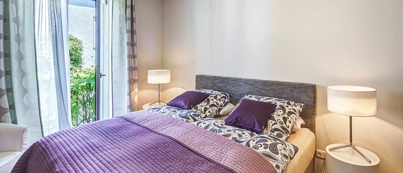 мансардная квартира München Altstadt 01 спальная комната 9009