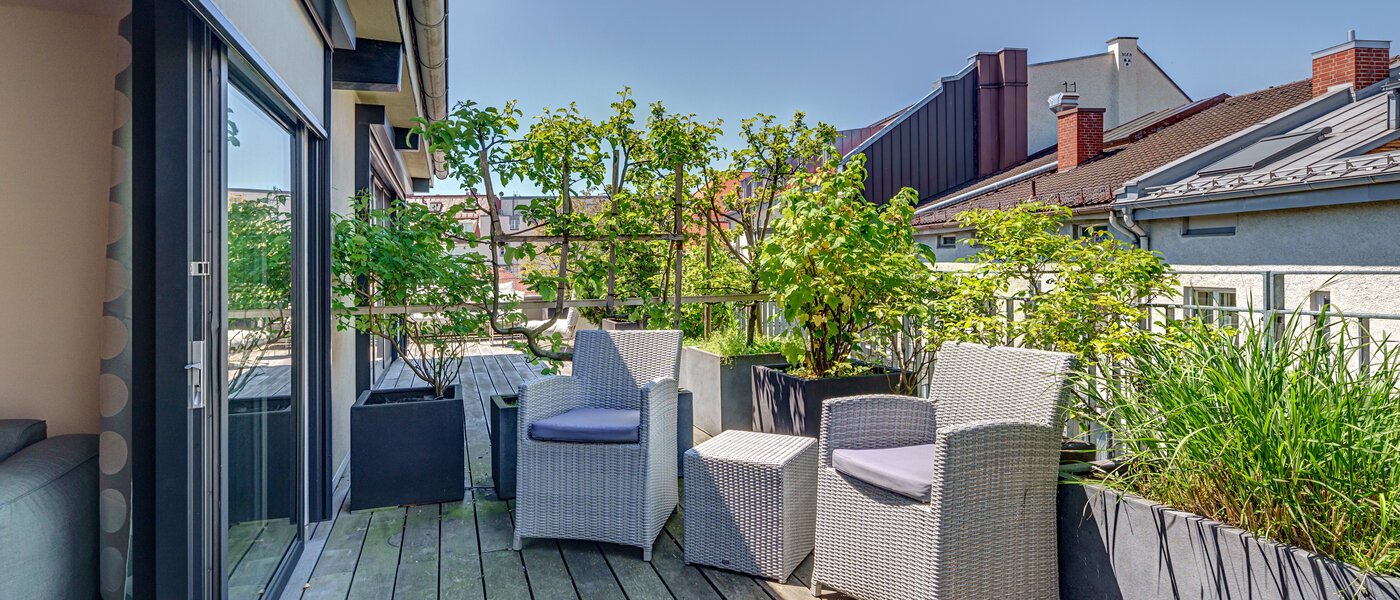 мансардная квартира München Altstadt 01 терраса с крышей 9009