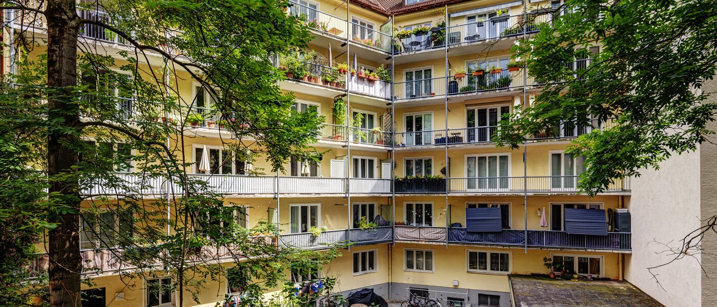 квартира München Schwabing-West (rund um den Hohenzollernplatz) 01 вид из окна 9021