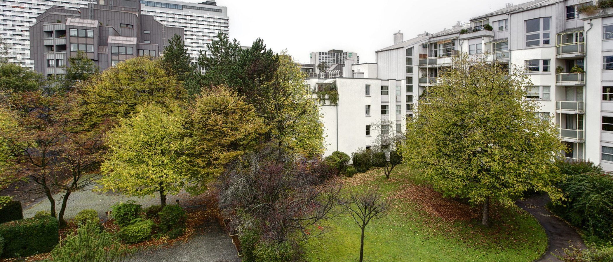мансардная квартира München Arabellapark 02 вид из окна 9024