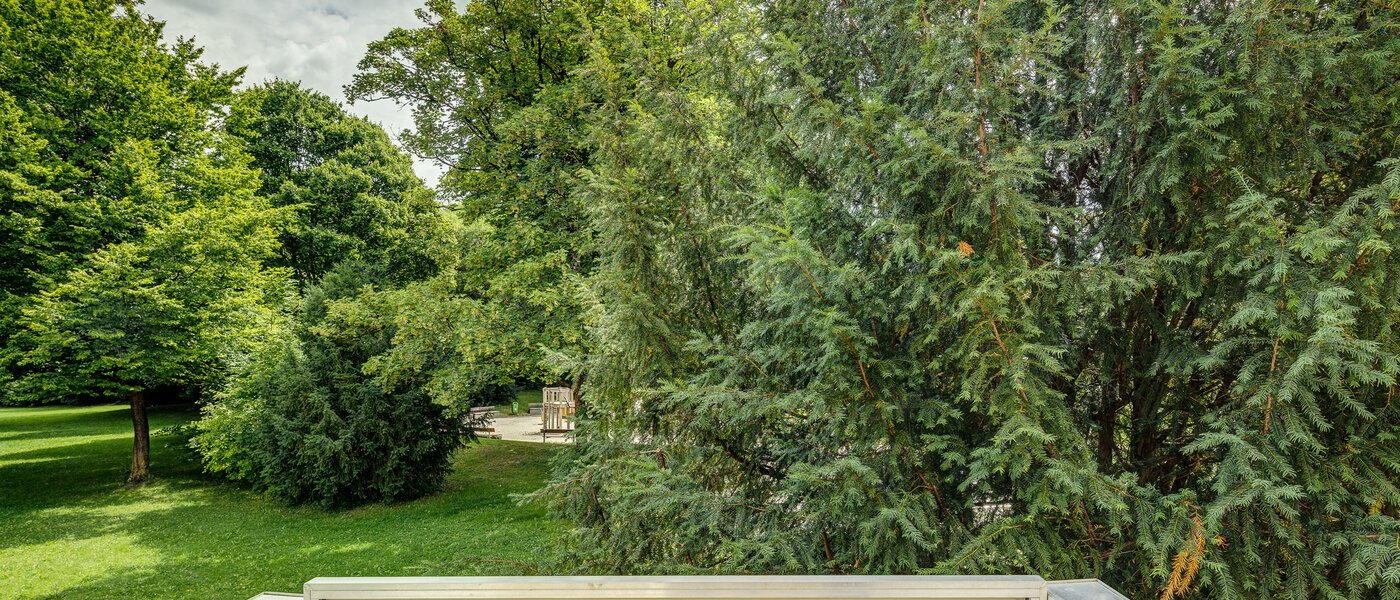 квартира München Parkstadt Bogenhausen 02 вид из окна 9045