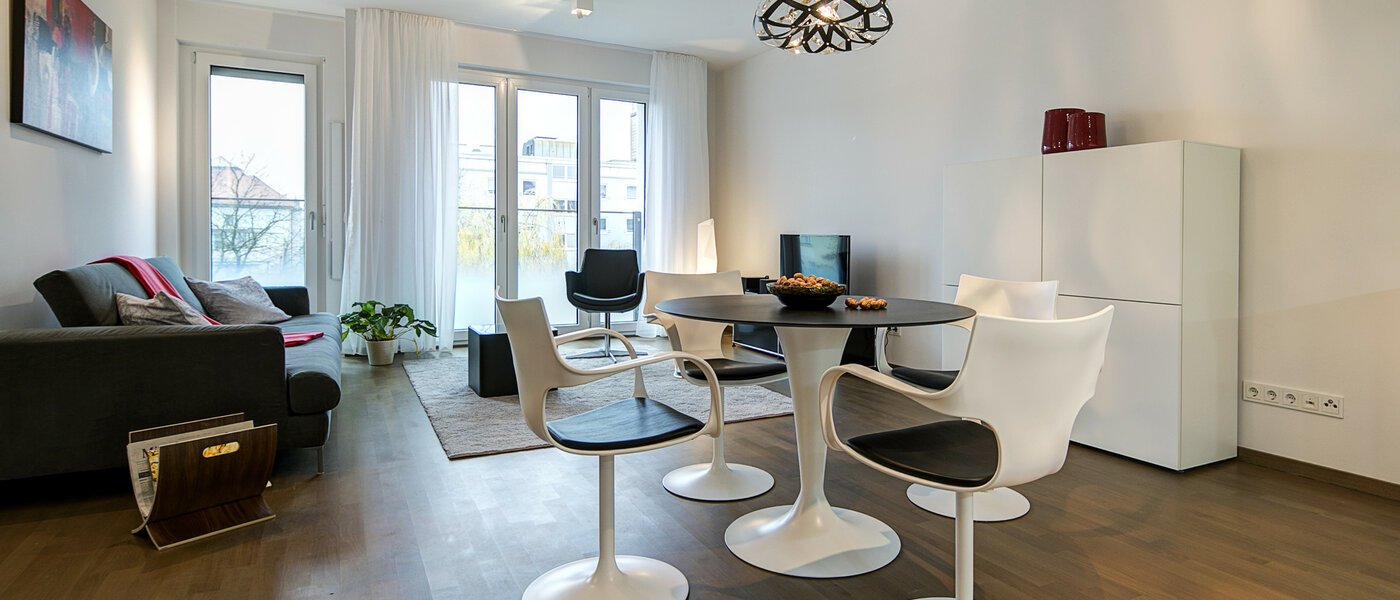 квартира München Neuhausen 04 гостиная 9058