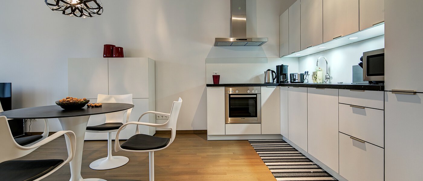 квартира München Neuhausen 02 кухня 9058