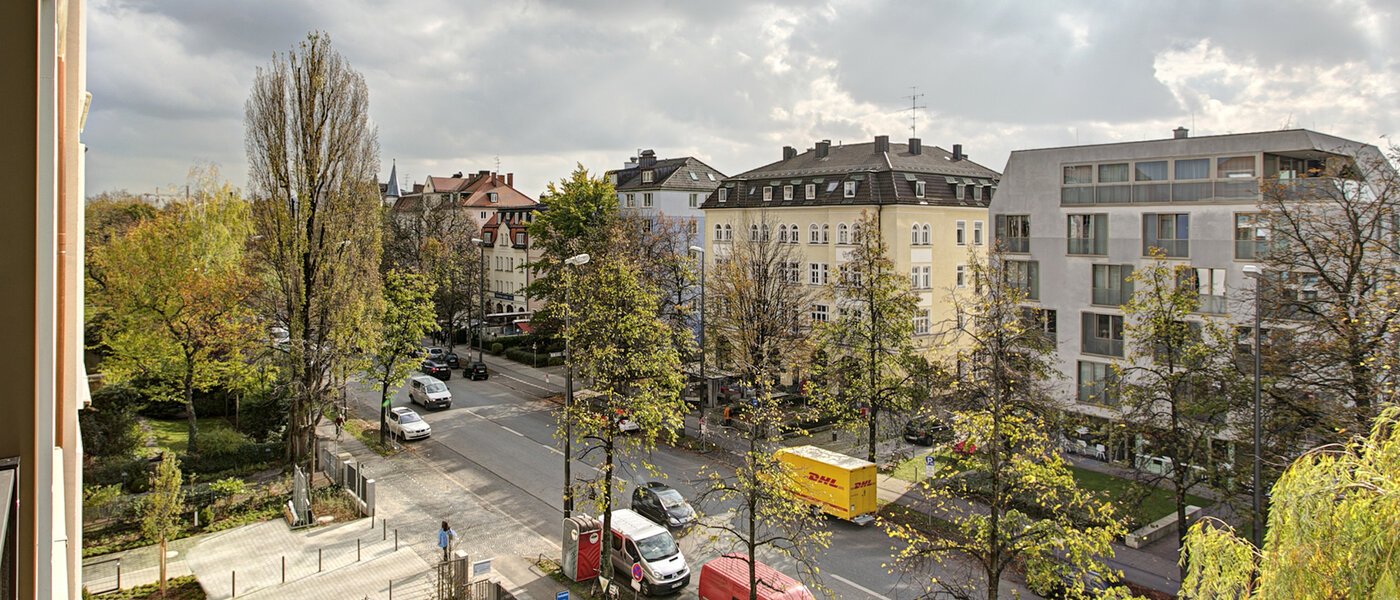 квартира München Neuhausen 04 вид из окна 9058