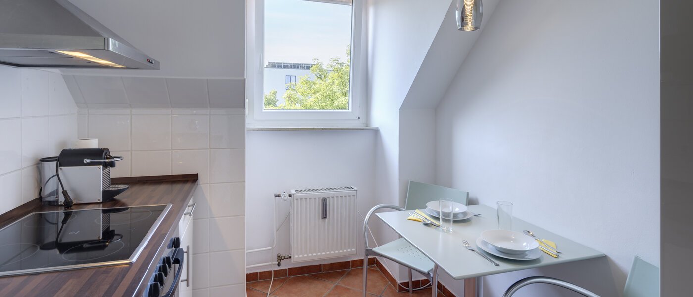 мансардная квартира München Trudering 02 кухня 9072
