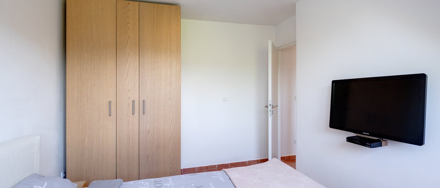 мансардная квартира München Trudering 02 спальная комната 9072