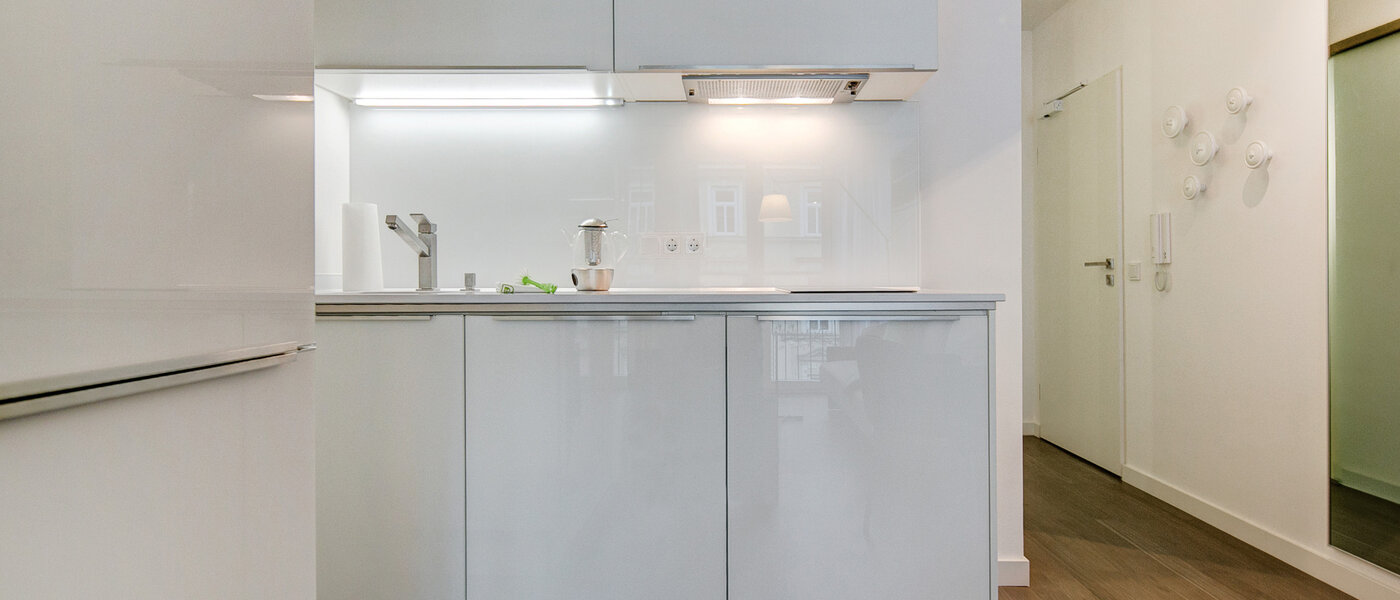 квартира München Schwabing-Nord (zw. Leopoldstraße & Englischen Garten) 03 кухня 9075