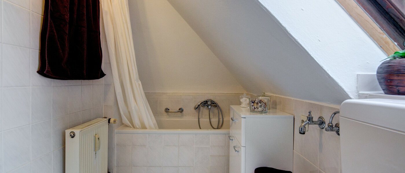 мансардная квартира Gräfelfing 01 ванная комната 9079