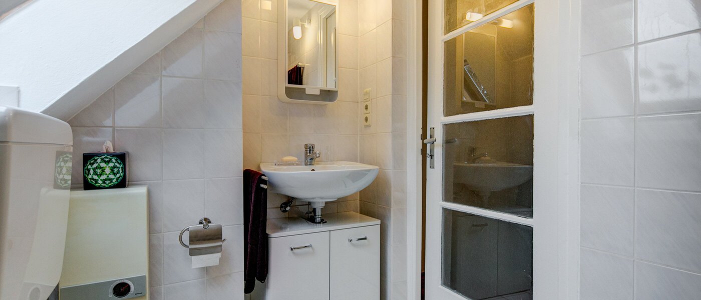 мансардная квартира Gräfelfing 04 ванная комната 9079