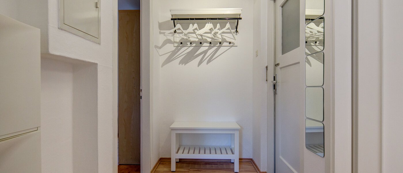 мансардная квартира Gräfelfing 02 коридор 9079