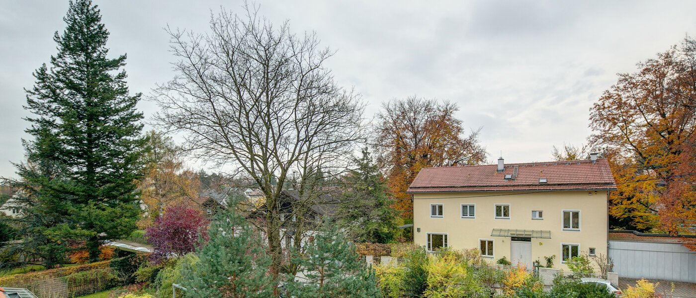 мансардная квартира Gräfelfing 03 вид из окна 9079