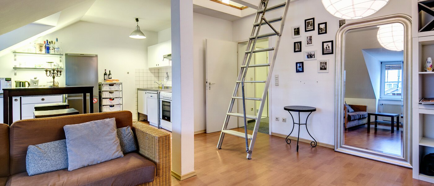 мансардная квартира München Obergiesing 01 гостиная 9124