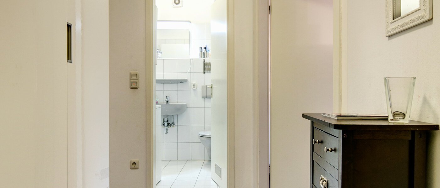 мансардная квартира München Obergiesing 02 коридор 9124