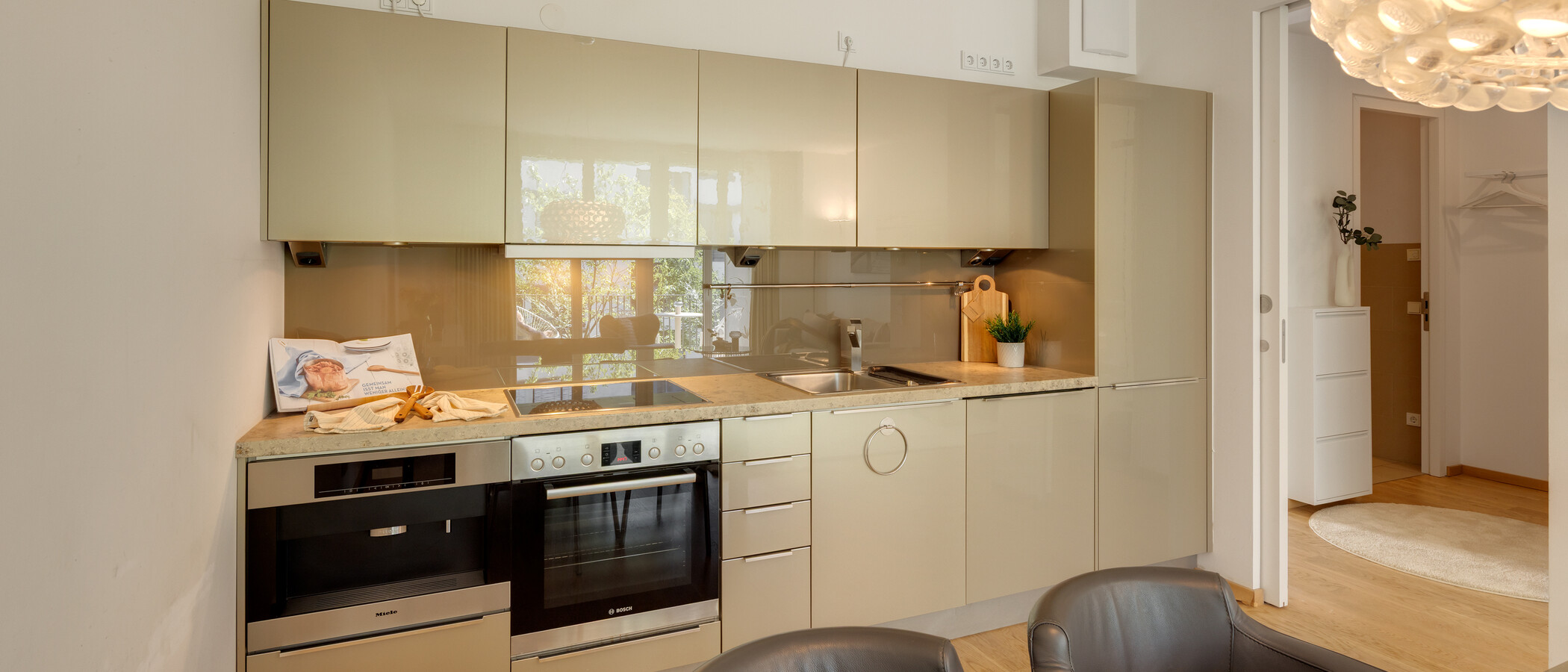квартира München Maxvorstadt 01 кухня 9128